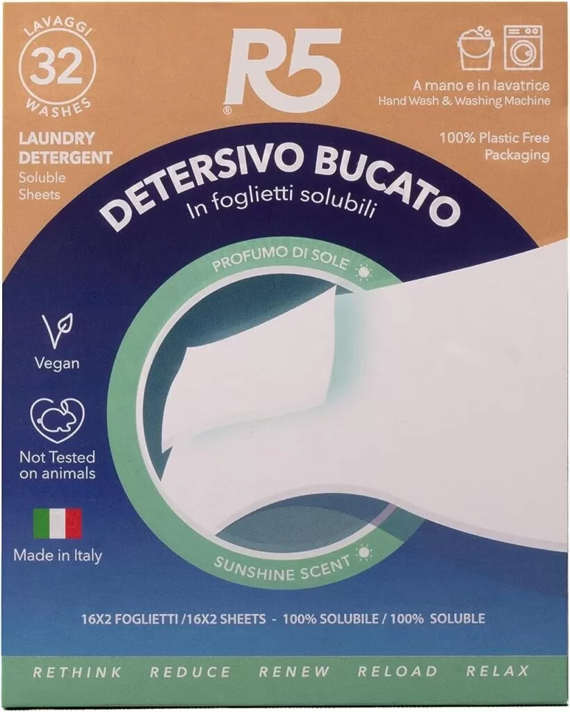 R5 Detersivo Bucato in Foglietti Solubili – detersivo lavatrice 32 Lavaggi. Senza parabeni e fosfati. Vegan, not tested on animals, 100% Packaging Plastic Free